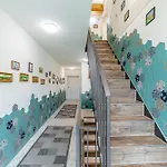 Mit Terrasse 